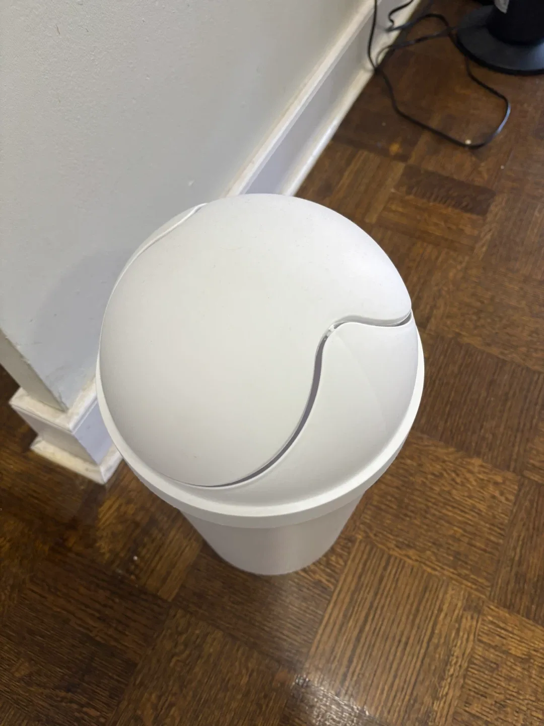 NEW Medium White Trash Can image indicator(4)