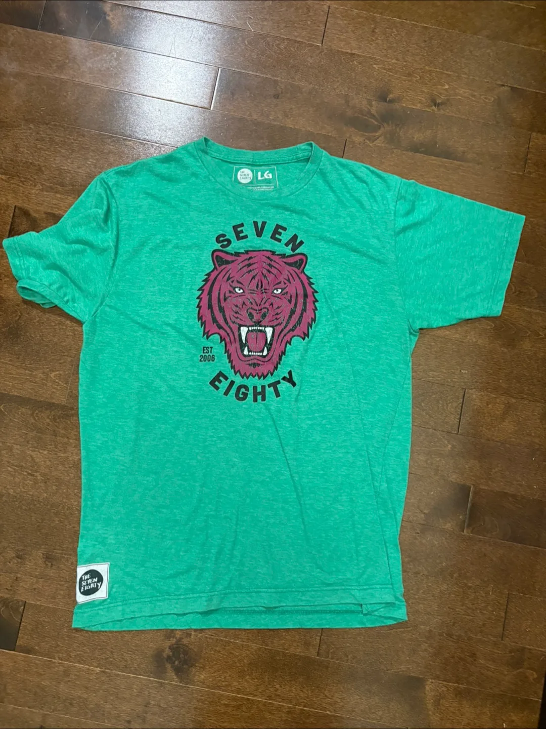 Seven Eighty Green Graphic Tee - Size LG thumbnail