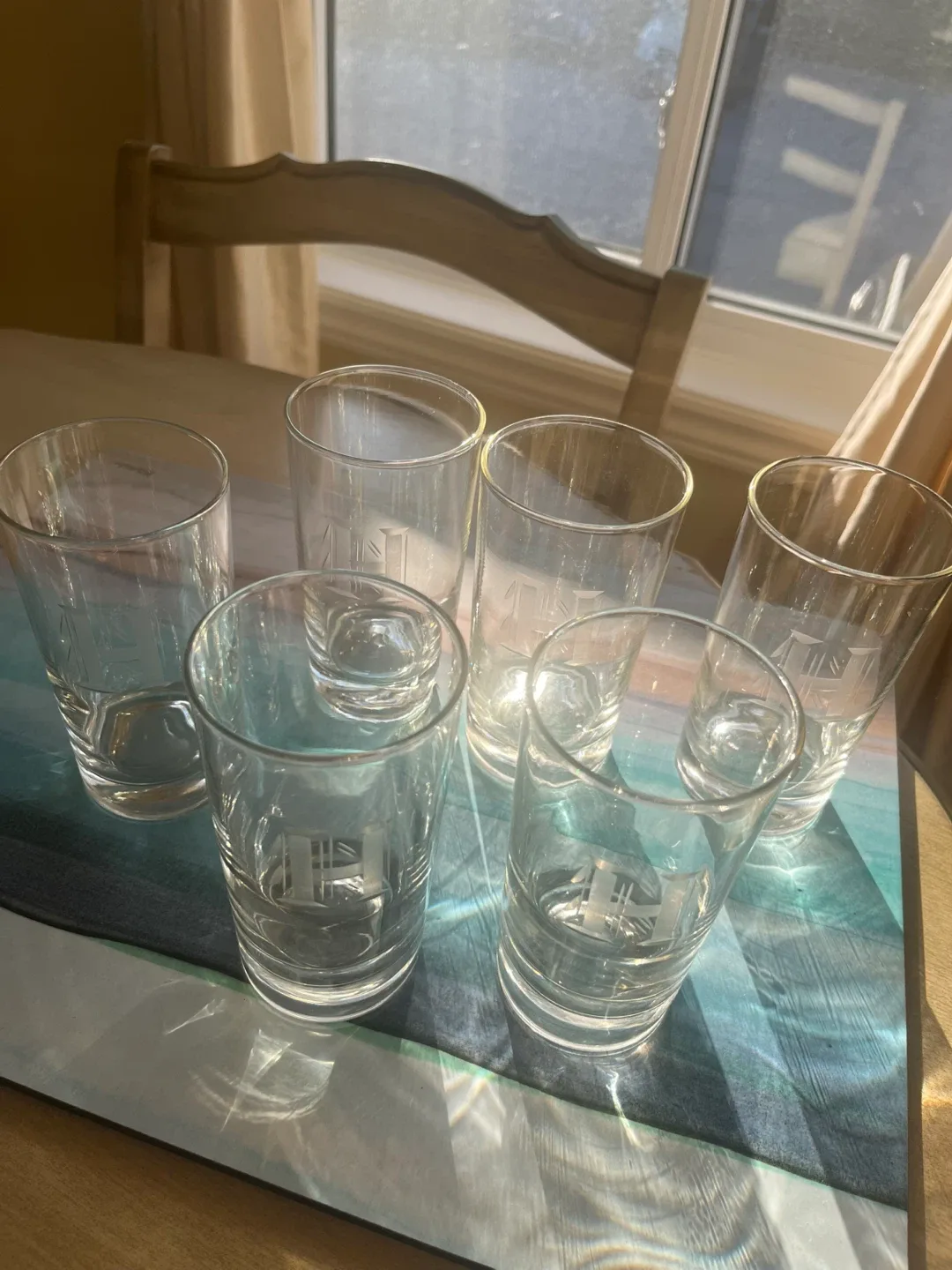 Set of 6 glasses, etched with a letter H image indicator(2)
