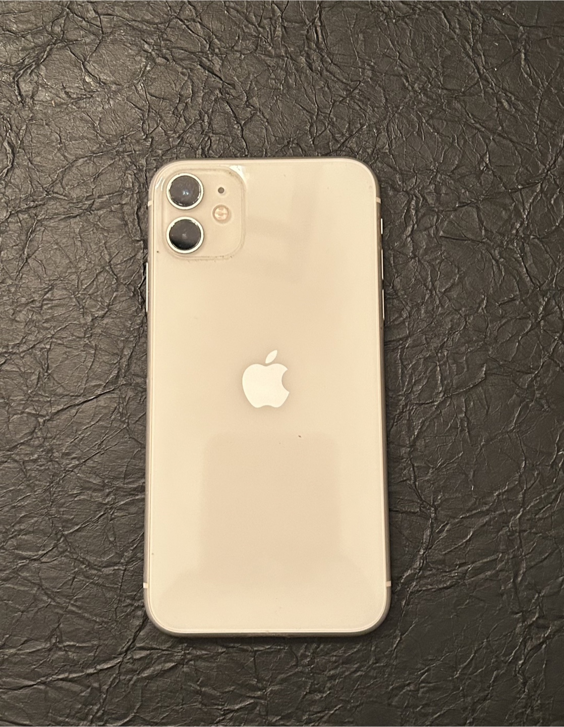 iPhone 11 - photo 2