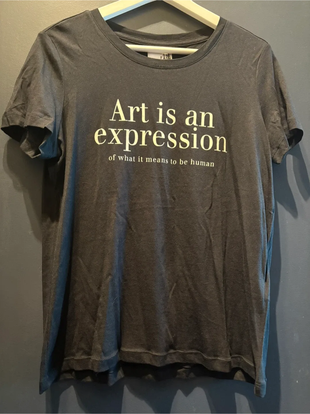 NWT Art is an expression T-shirt size:M thumbnail