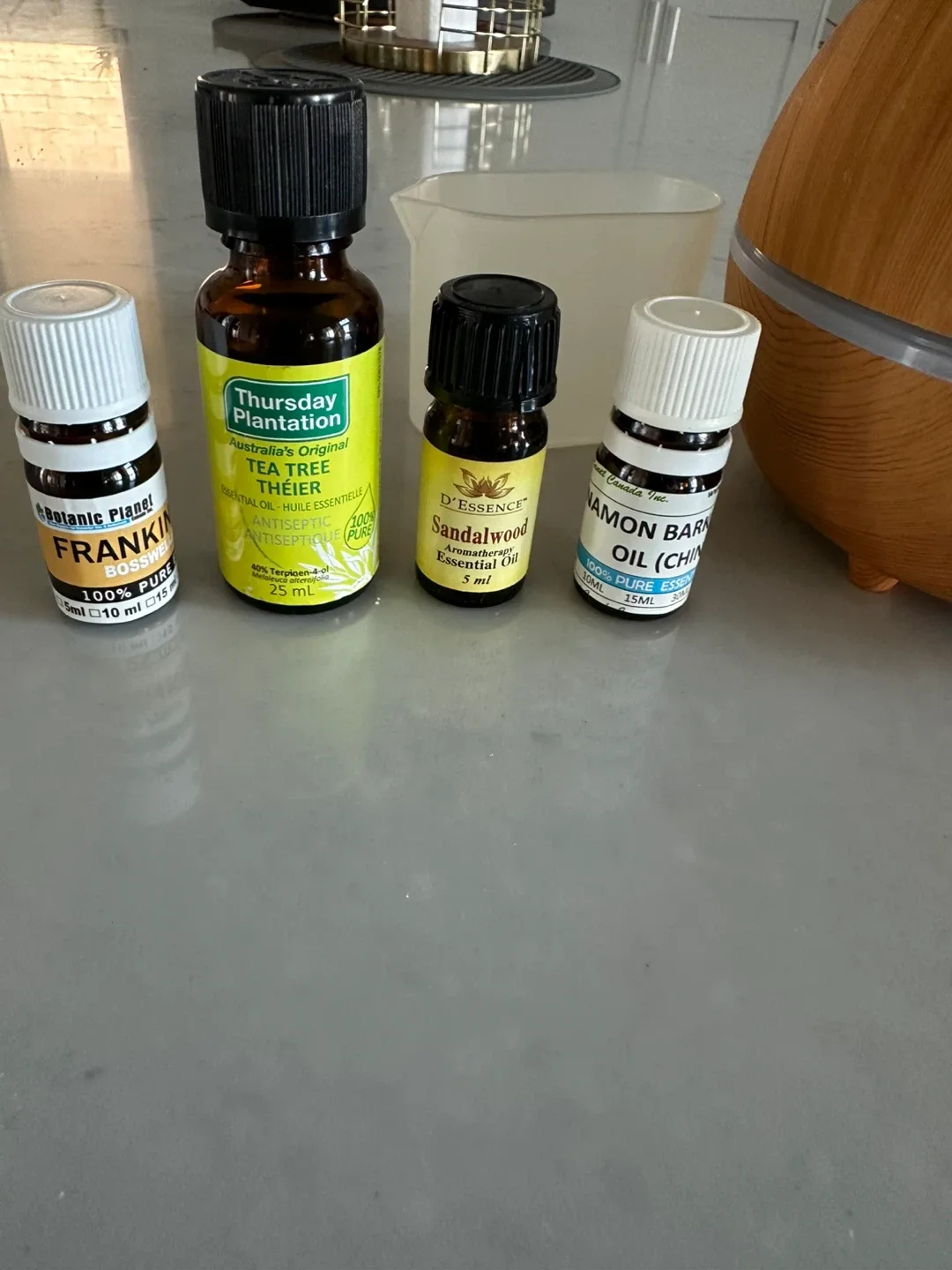 Essential Oil Diffuser with Oils image indicator(3)