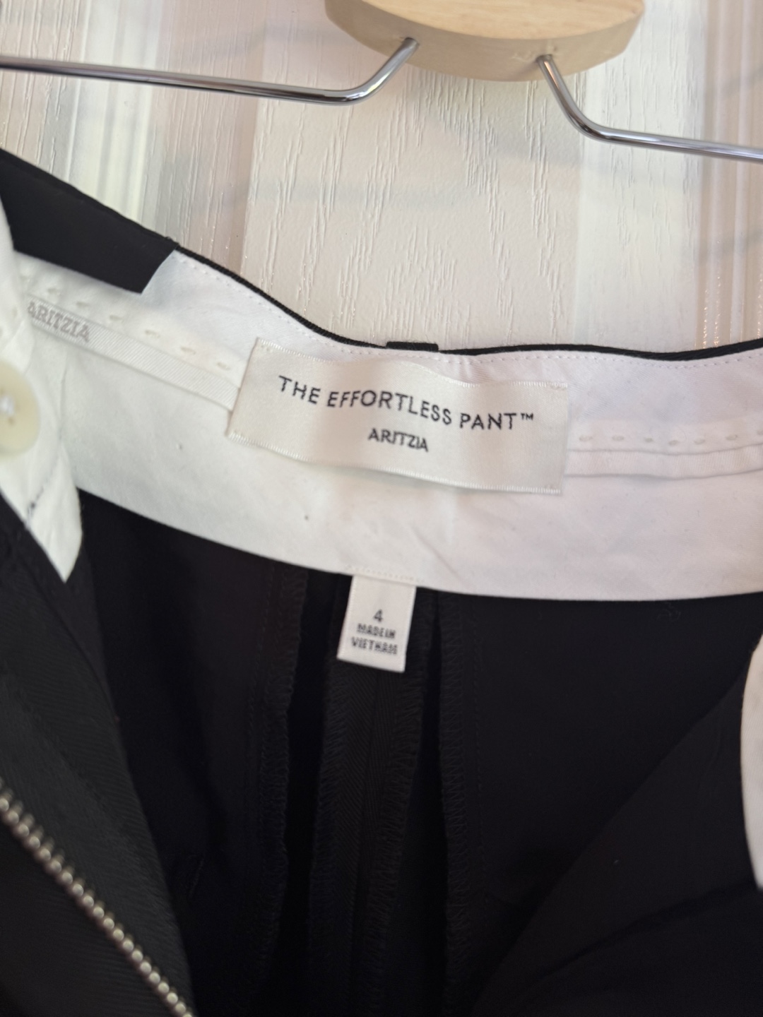 Aritzia The Effortless Pant - Black, Size 4 - photo 3