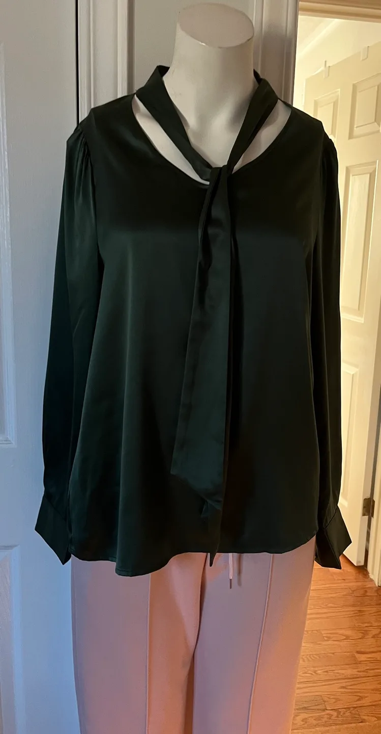 Grace Karin Women's Green Tie-Neck Blouse - Size S image indicator(5)