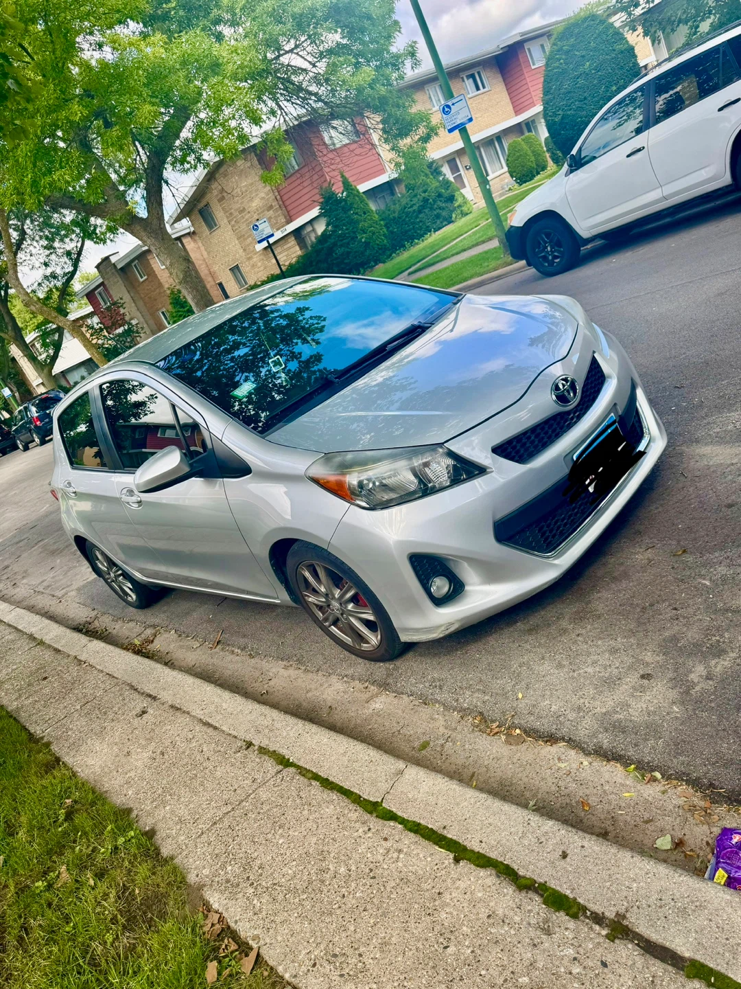 Toyota Yaris Silver
