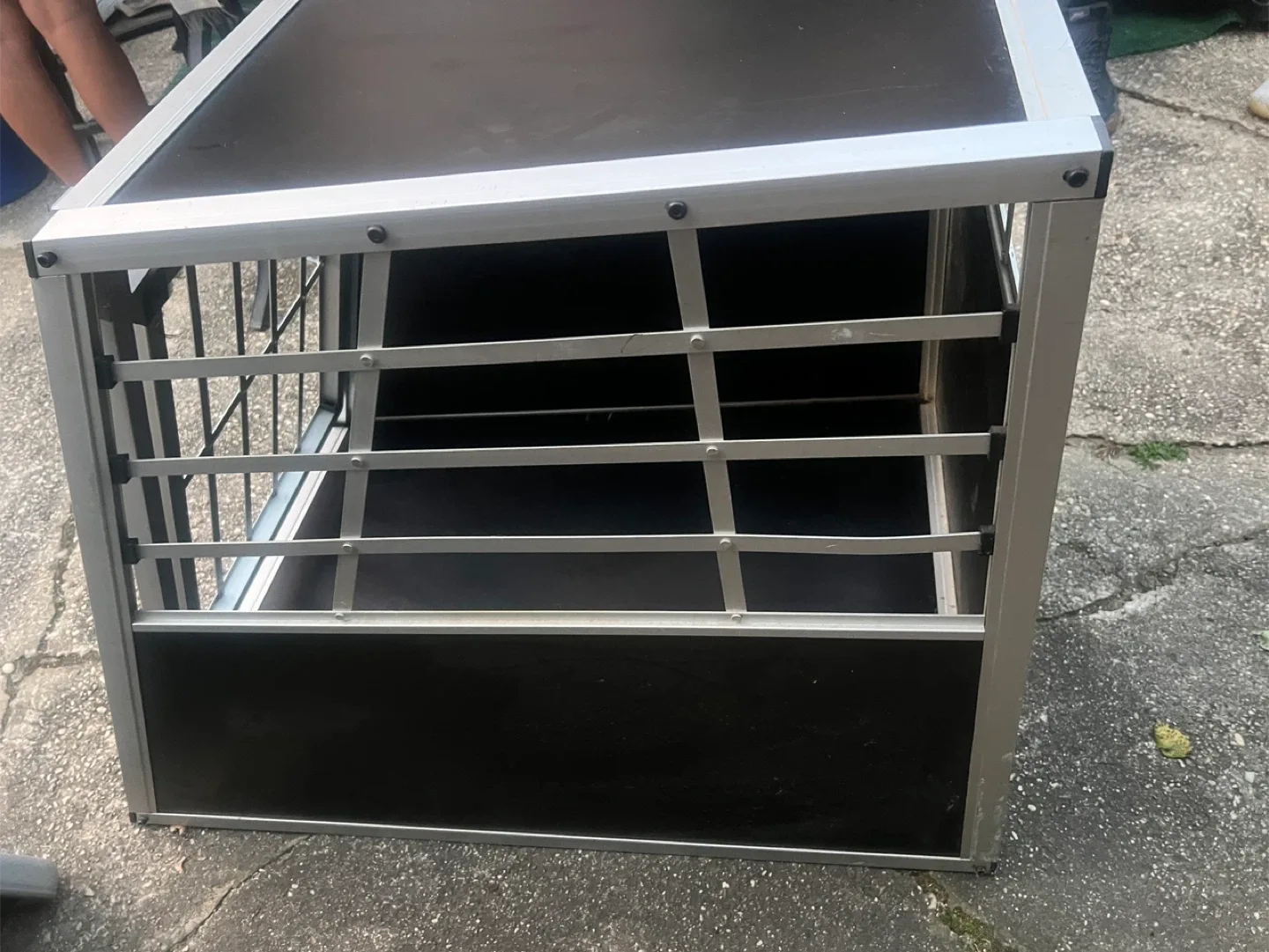 Aluminum Dog Crate “Cage” image indicator(6)
