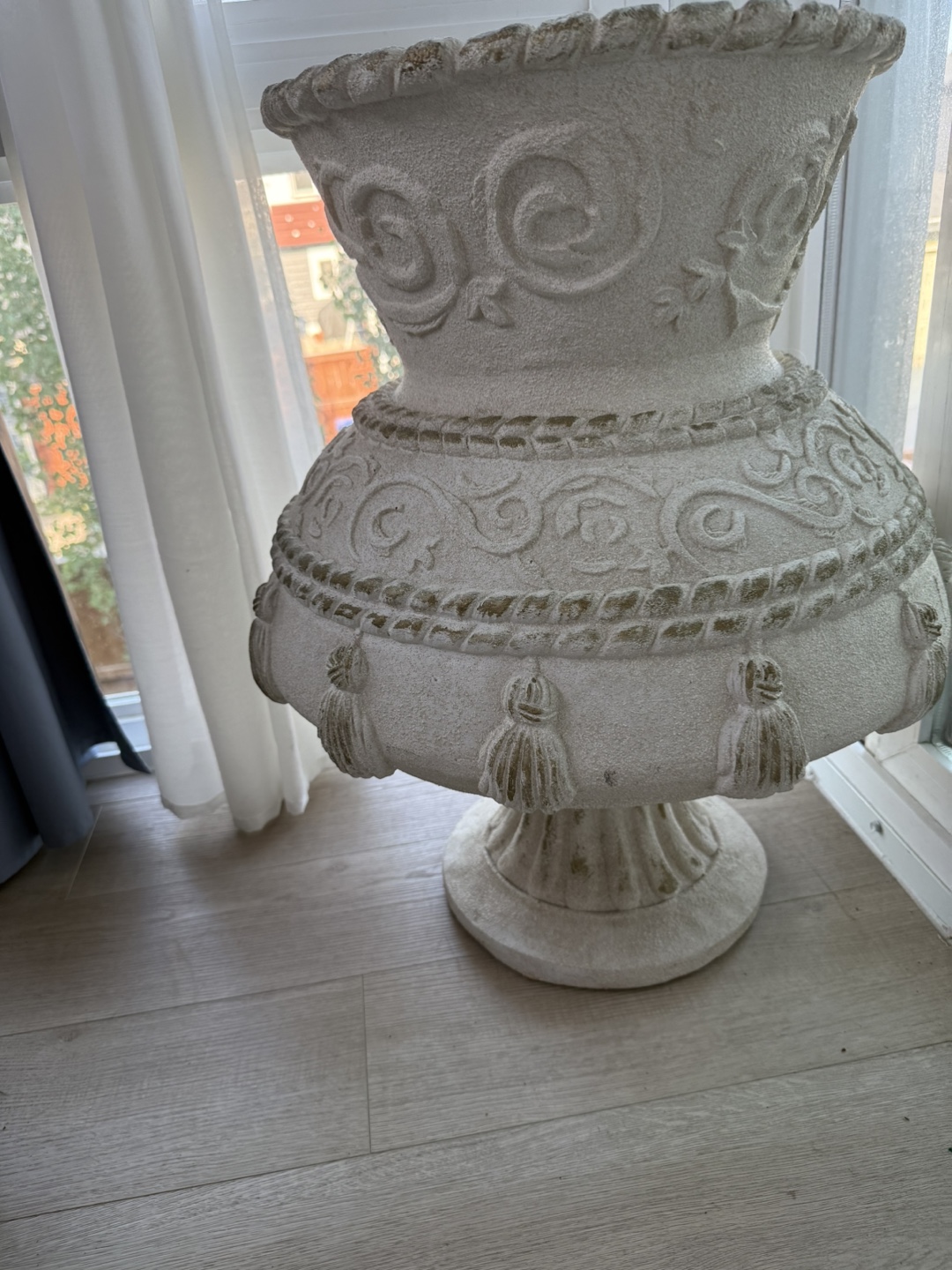 Floor pot height 24 inches