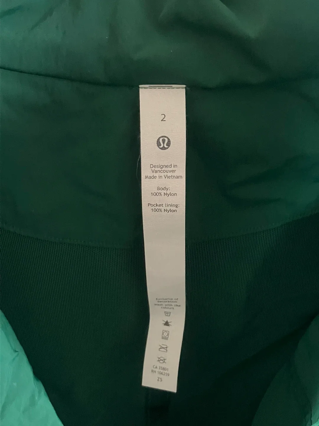 Lululemon Green Jacket - Size 2 image indicator(3)