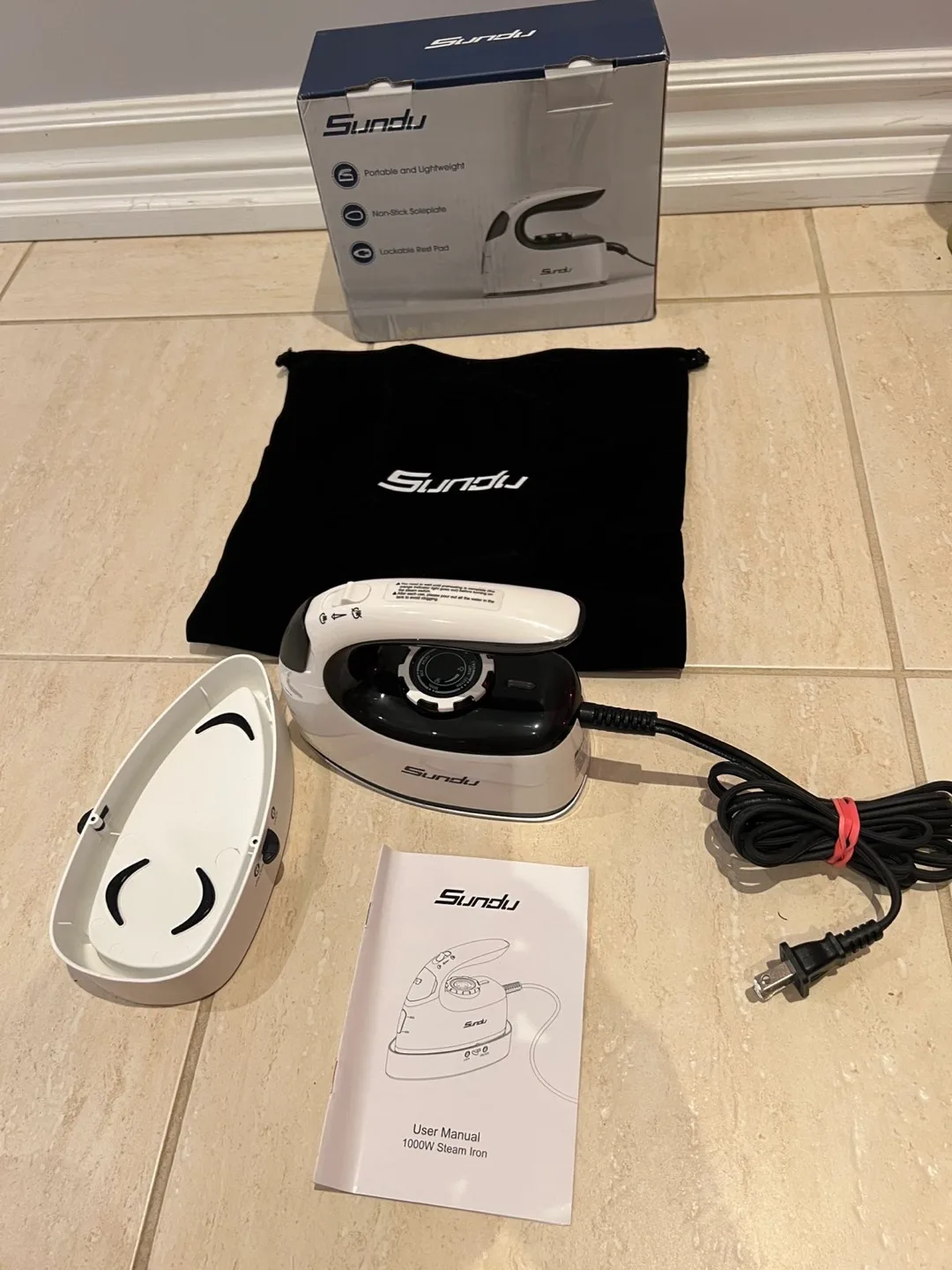 Sundu Portable 1000W Steam Iron - Like New! thumbnail