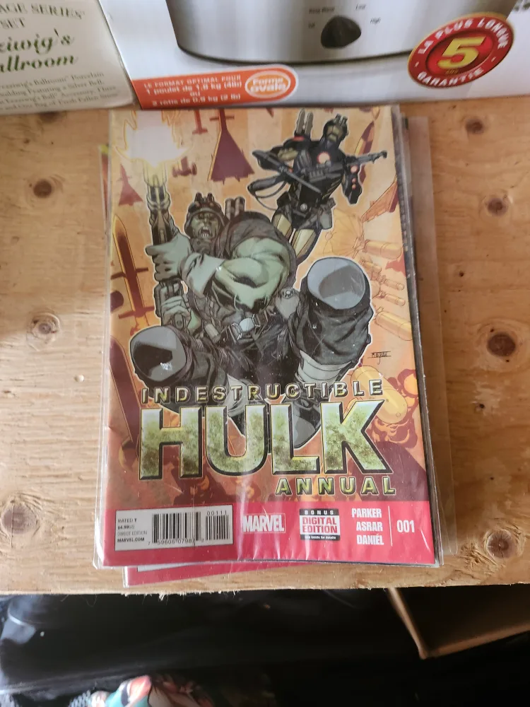 Indestructible Hulk Annual Comic Book thumbnail