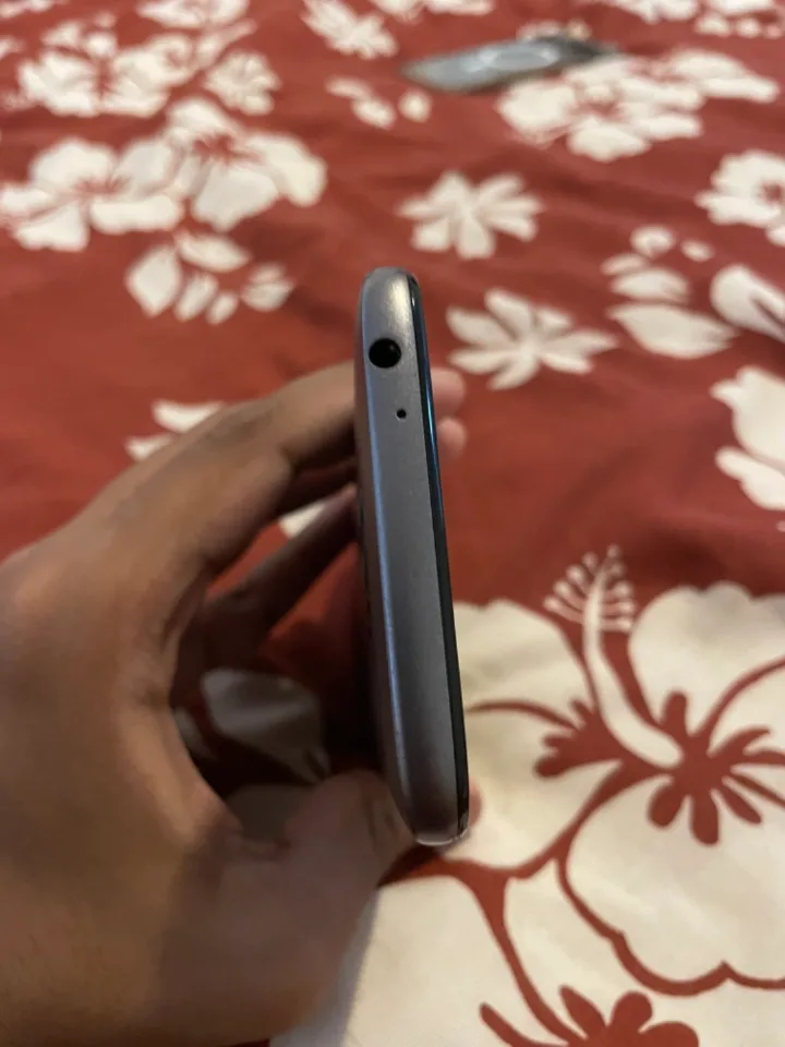 Motorola Moto E5 Play - 16 GB - Gray (Read Description) image indicator(5)