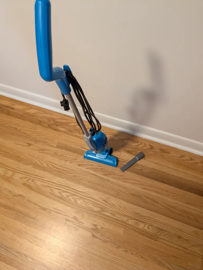 Bissell Featherweight - Stick Bagless Vacuum image indicator(6)