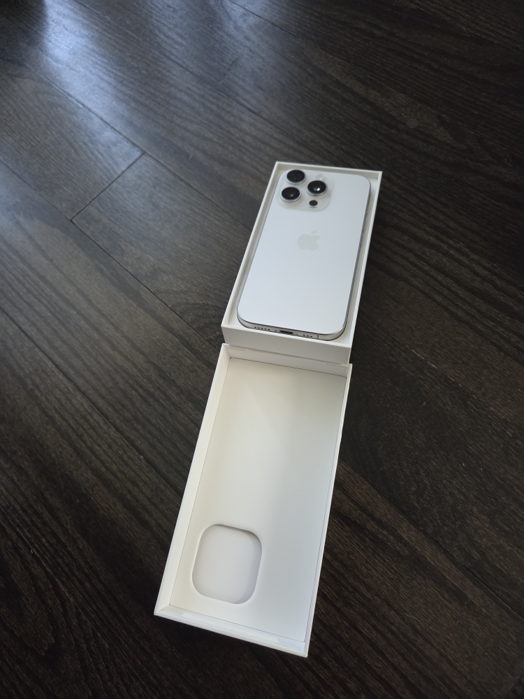 iPhone 16 Pro 128GB White - photo 4