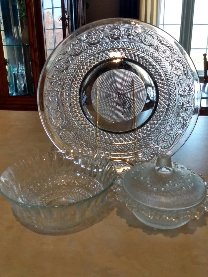 3 PCS Vintage Clear Glass Serving Chip & Dip Set thumbnail
