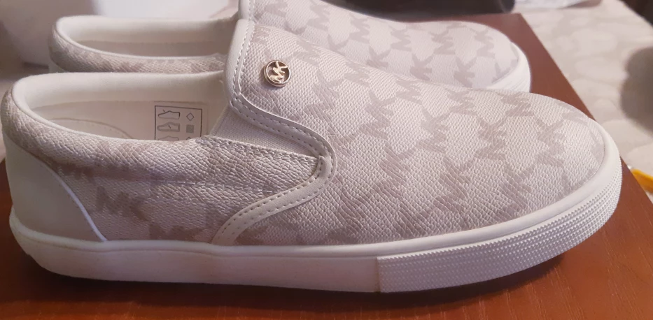 Michael Kors Slip-on Shoes - Size 3 - photo 3