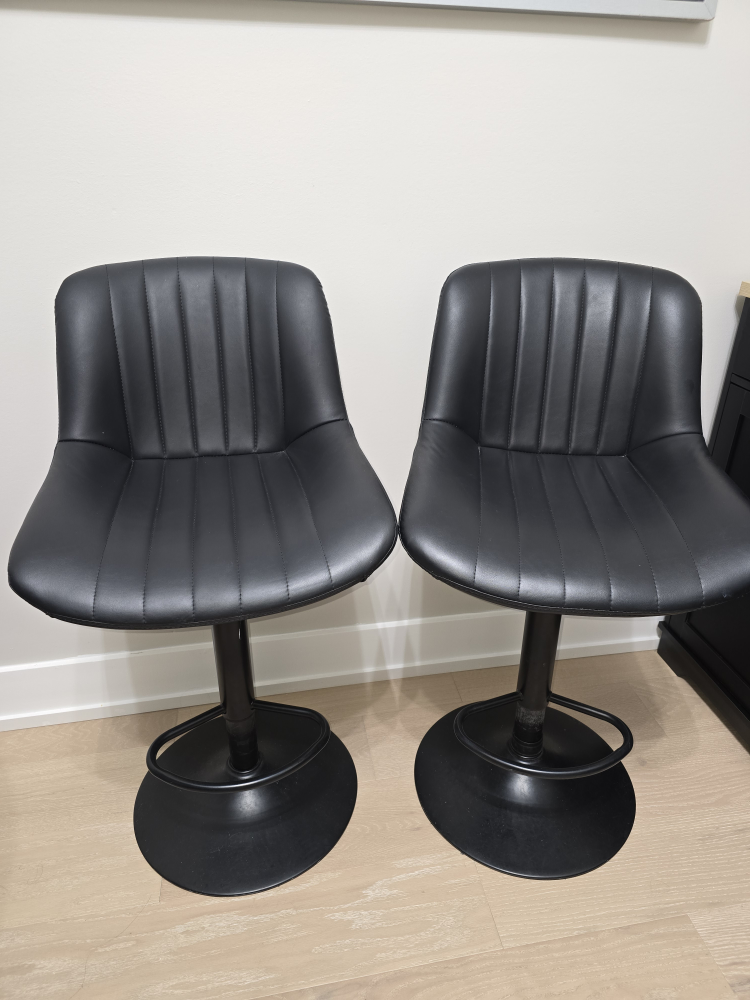 Set of 2 Black Leather Bar Stools