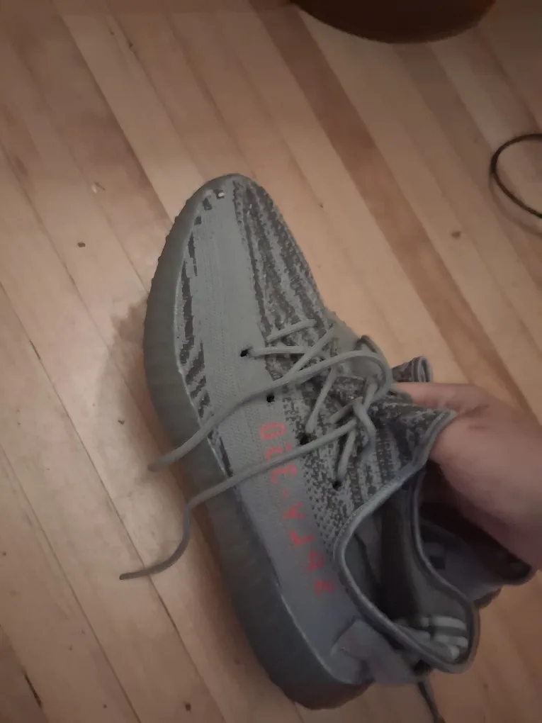 Adidas Yeezy Boost 350 V2 Beluga 2.0 US Men's 12.5 thumbnail