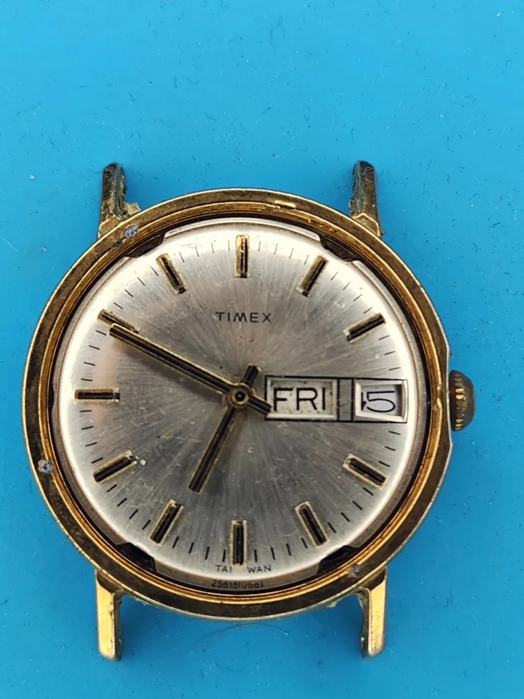 Vintage Automatic Watch Lot: Seiko, Timex, Orient image indicator(4)