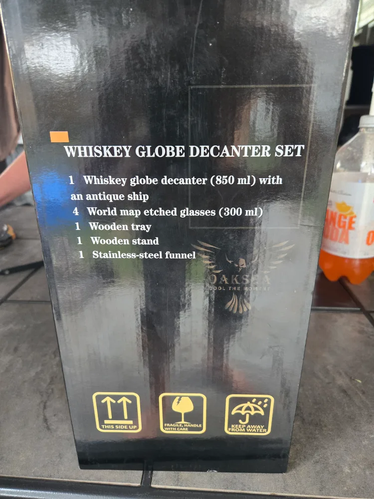 Oaksea Whiskey Globe Decanter Set - New in Box! image indicator(3)