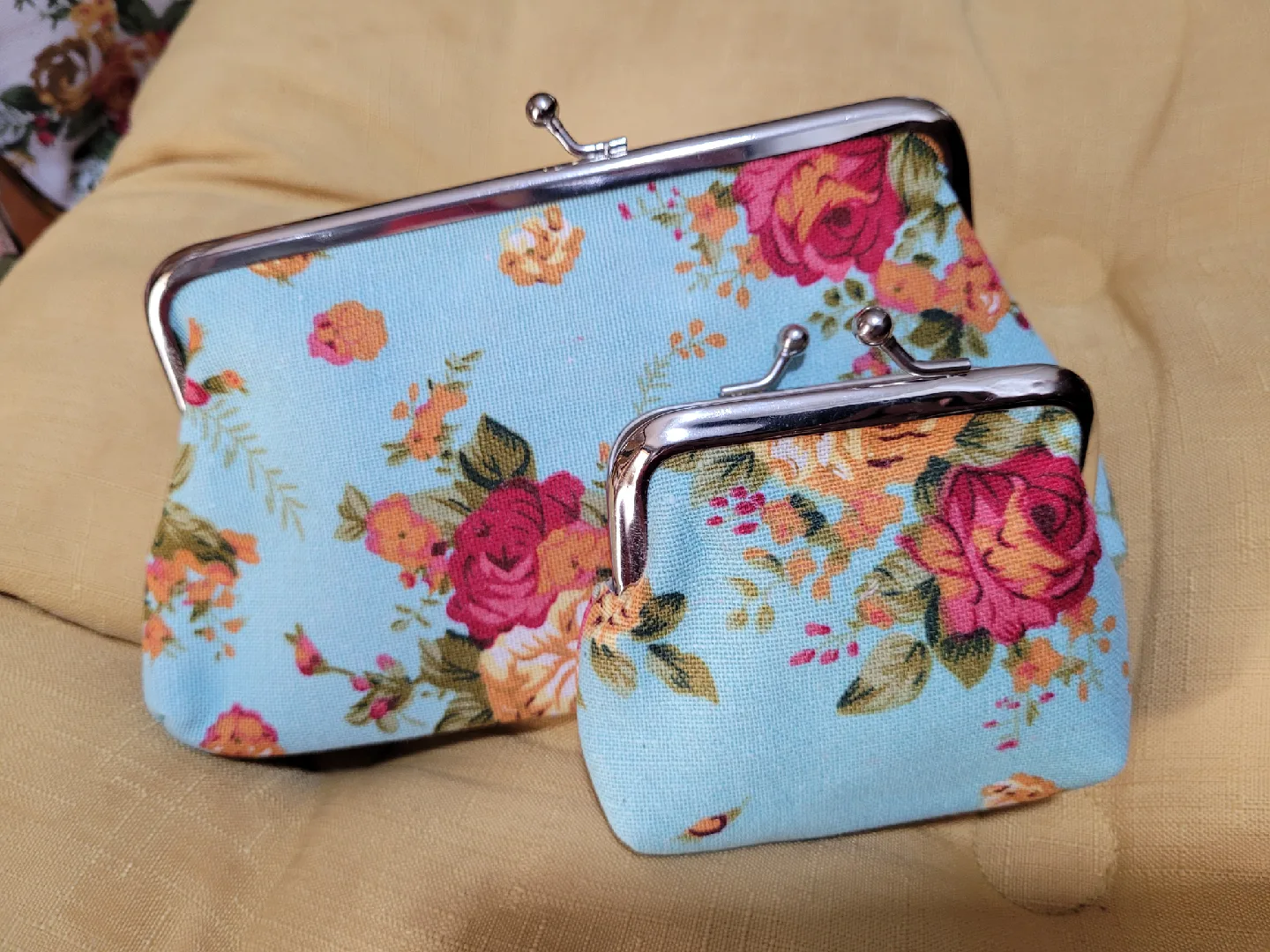 Floral Kisslock Pouches - Set of 2 image indicator(4)