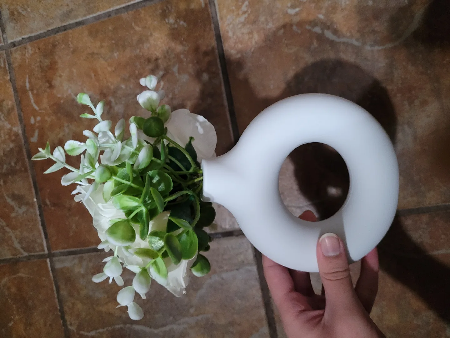 White Artificial Floral Arrangement in Donut Vase image indicator(4)