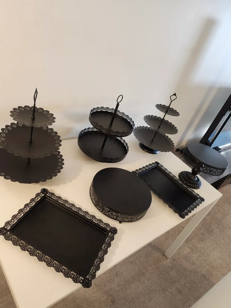 New Black Metal Cake Stands and Trays image indicator(4)