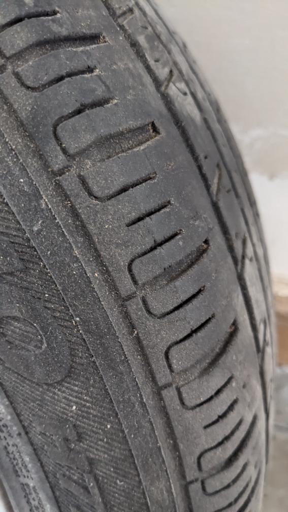 VW 205/55R16 91H Winter Tires on Rims - Set of 4 - photo 4