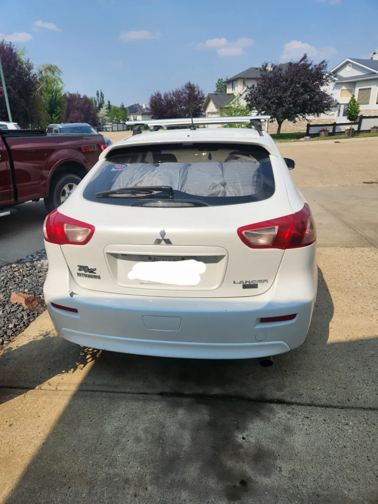 2016 White Mitsubishi Lancer Sportback- 171,120 km image indicator(8)