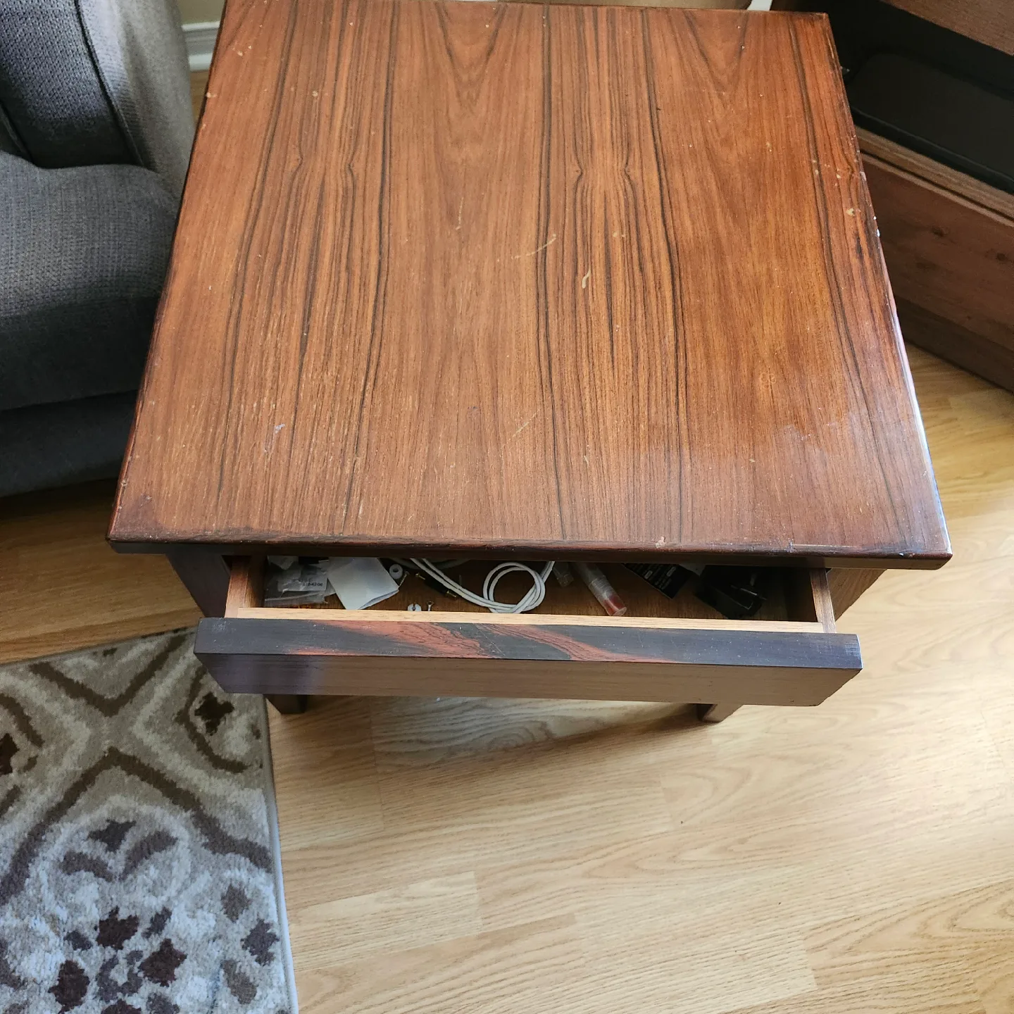 Vintage coffee table and two side tables image indicator(9)