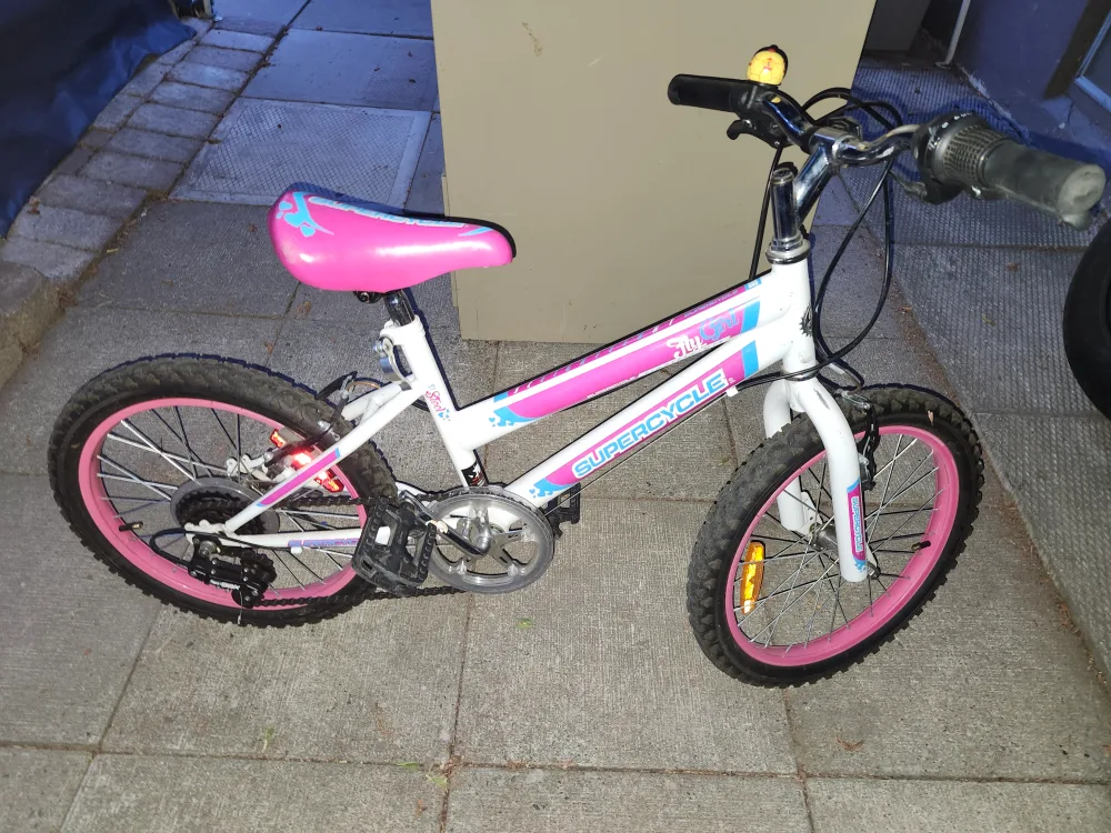 Supercycle Fluid Girls Bike - 18 inch tire multi gear thumbnail