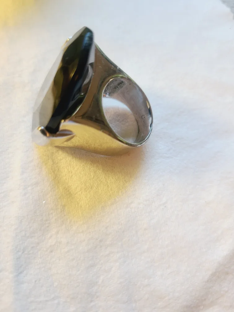 Black Stone like Ring-Camille Lucie thumbnail