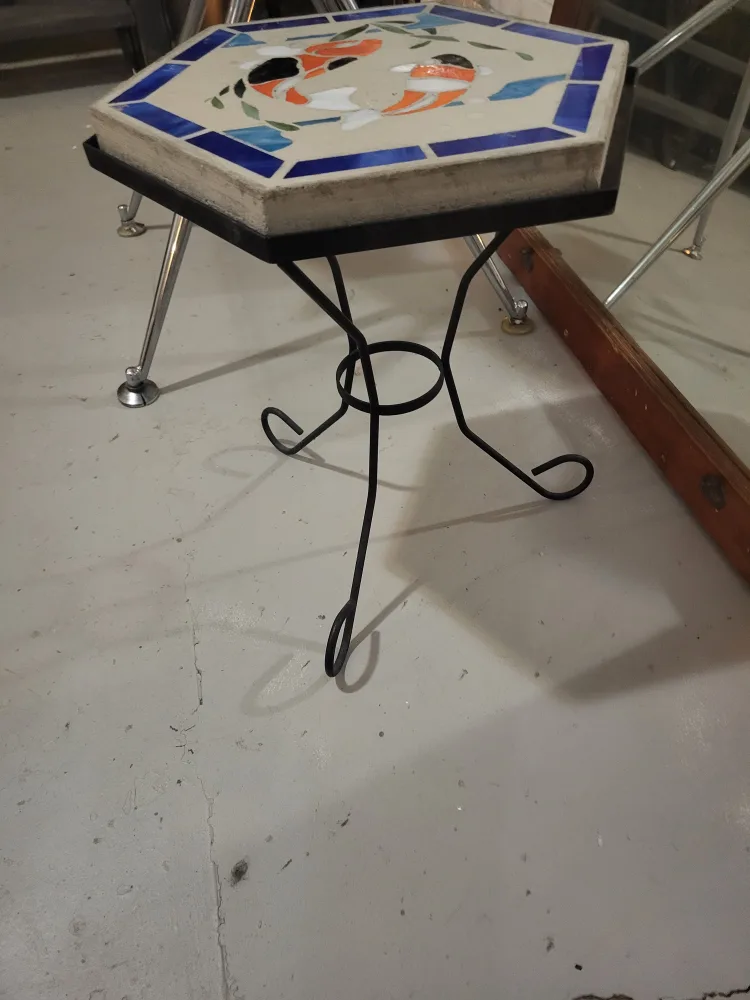 Koi Fish Mosaic Tile Accent Table image indicator(2)