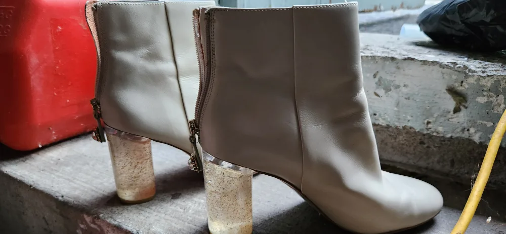 Sam Edelman Beige Leather Ankle Boots - Size 8.5 image indicator(3)