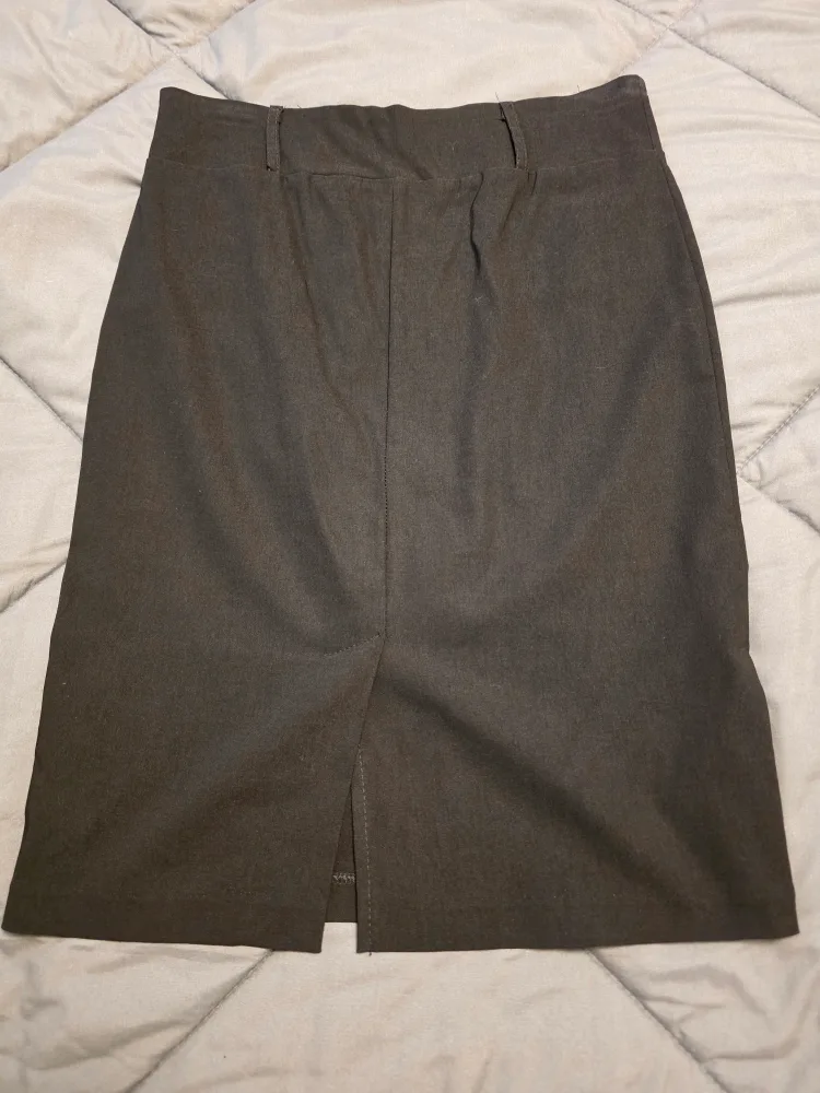 Suzy Shier Black Skirt - Size XS image indicator(2)