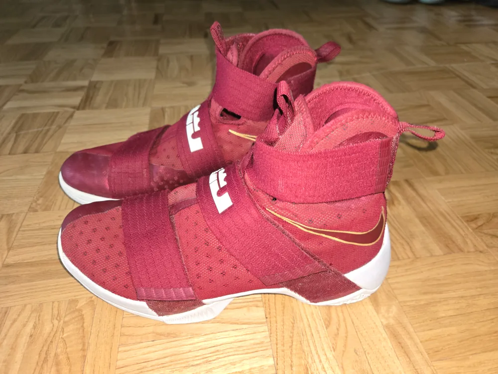 Nike LeBron Soldier 10 Red/White Basketball Shoes image indicator(2)
