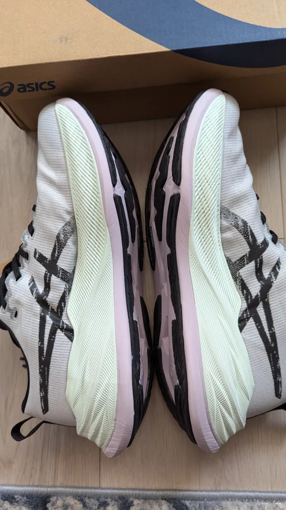 Asics Superblast FF Turbo Running Shoes US 10 thumbnail