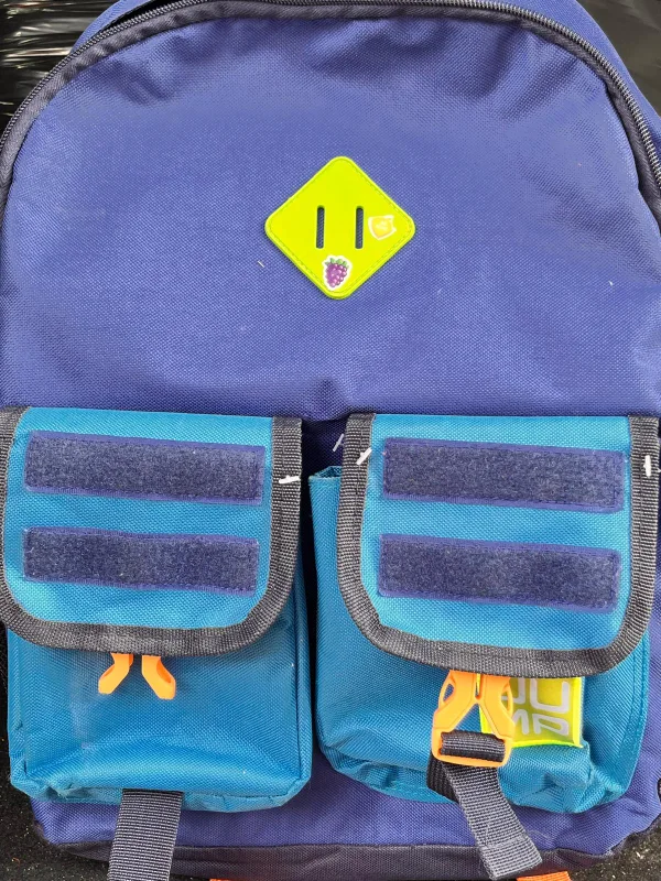 Kid's school backpack thumbnail