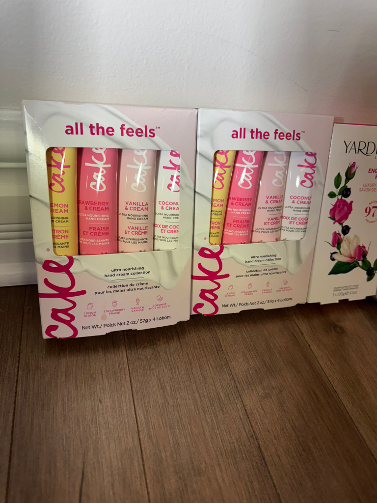 Cake Beauty All The Feels Hand Cream Set - photo 3