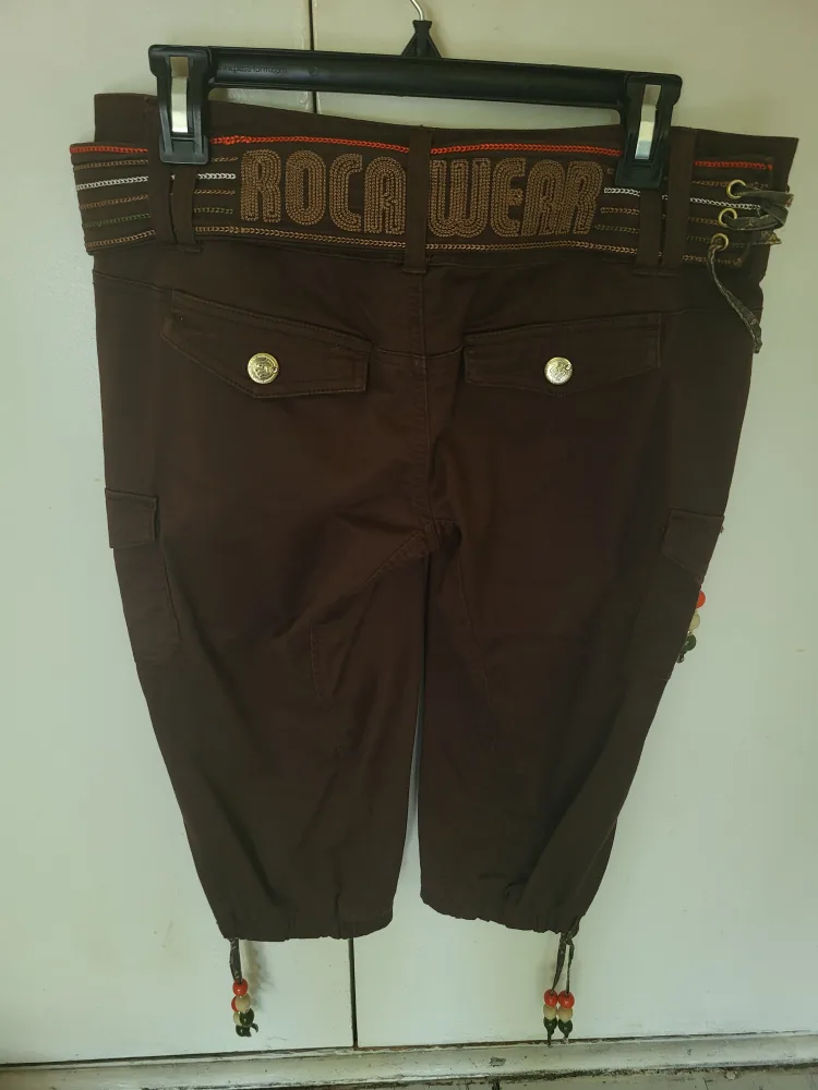 Rocawear Brown Capri Pants - Size 7 image indicator(2)