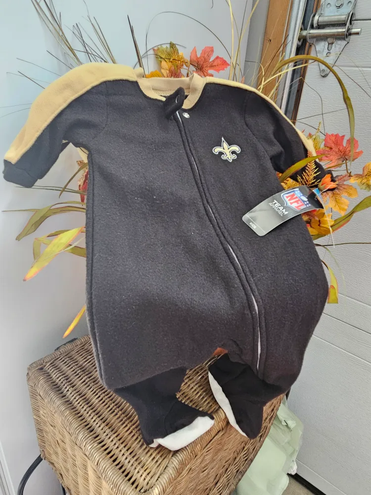 New Orleans Saints NFL Black Fleece Onesie - Size 0/3 Months thumbnail