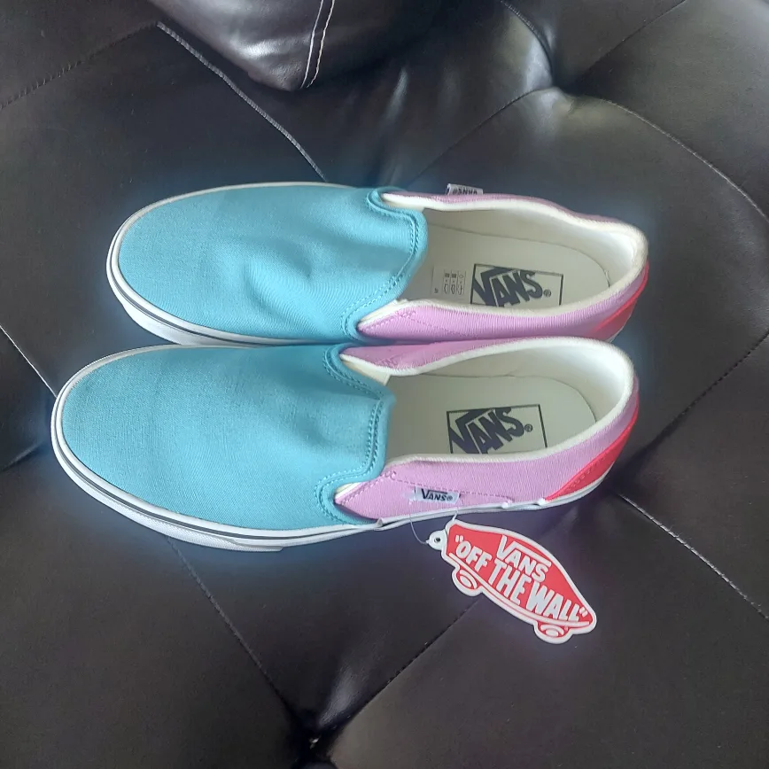 New Vans Slip-On Shoes, Blue/Pink, Size 8.5 image indicator(3)