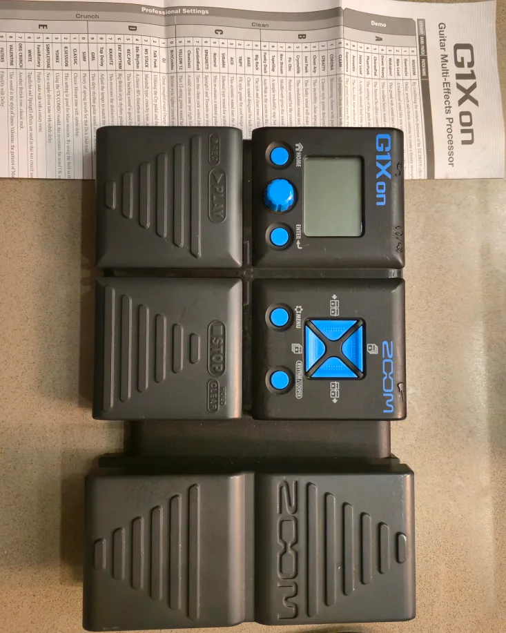 Zoom G1Xon Guitar Multi-Effects Processor thumbnail
