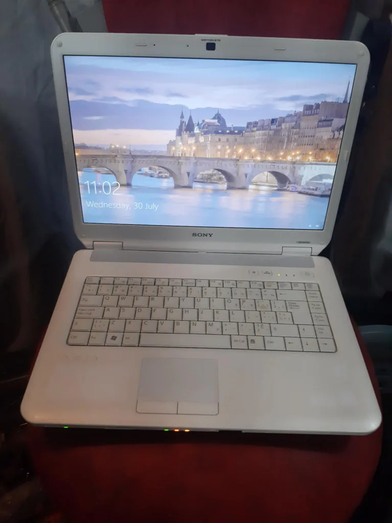 Sony VAIO Laptop - White thumbnail