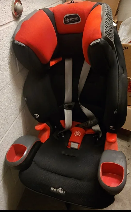 Evenflo Safemax Car Seat, Model 34411927C image indicator(2)