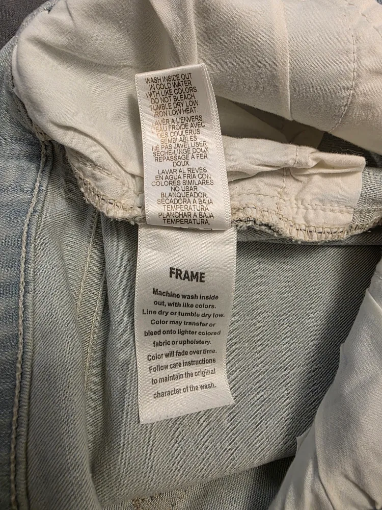 FRAME Denim Le Skinny de Jeanne Jeans - Size 29 image indicator(5)