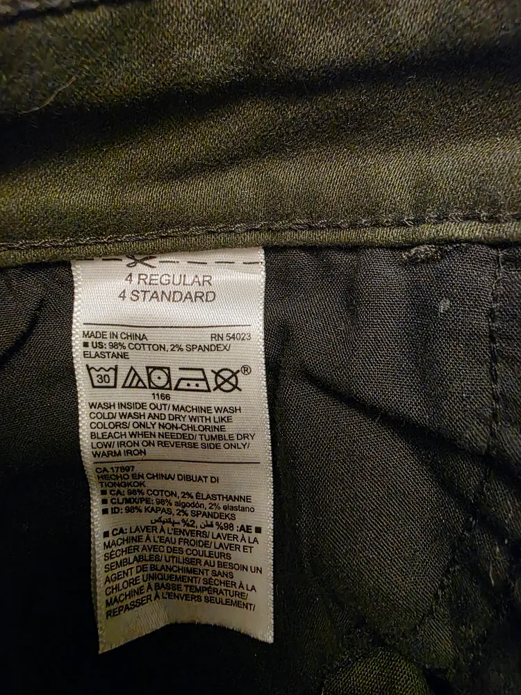 Old Navy Rockstar Mid-Rise Jeans - Size 4 image indicator(4)
