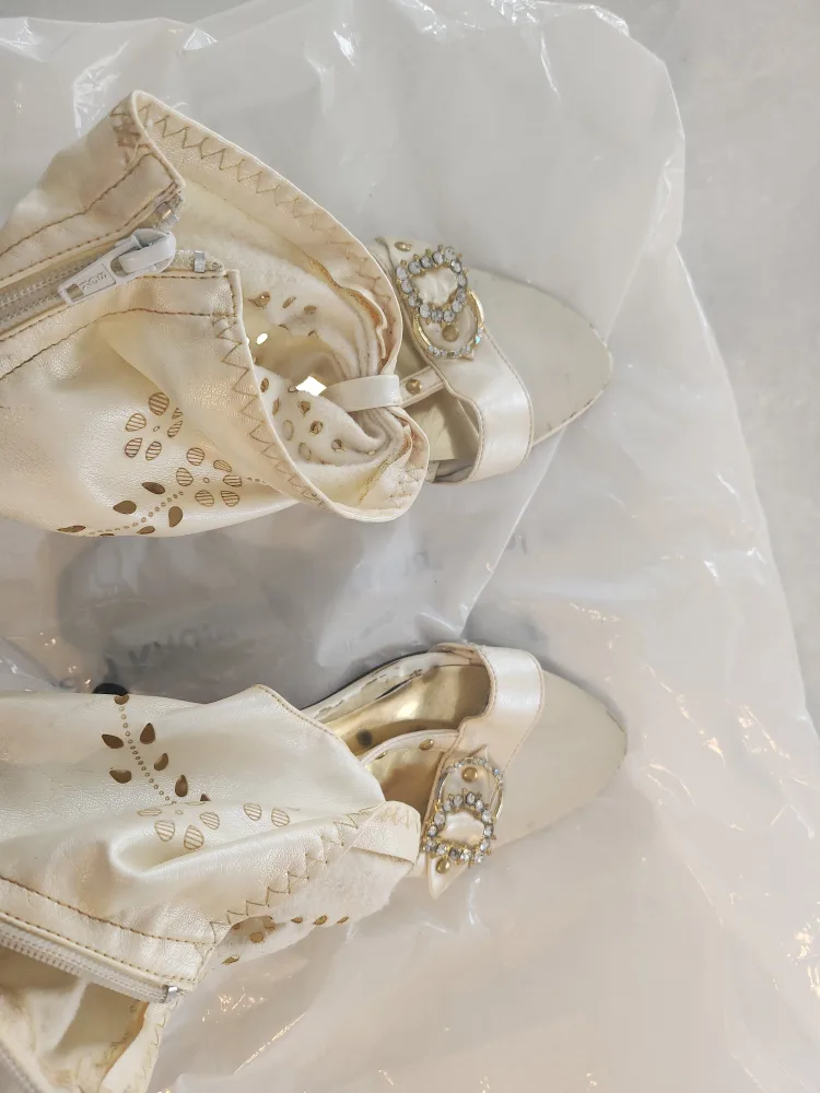 Cream Heels, Size 39 image indicator(2)