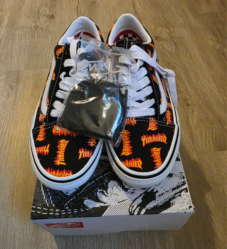 Vans x Thrasher Skate Old Skool Shoes - Size 5.5 thumbnail
