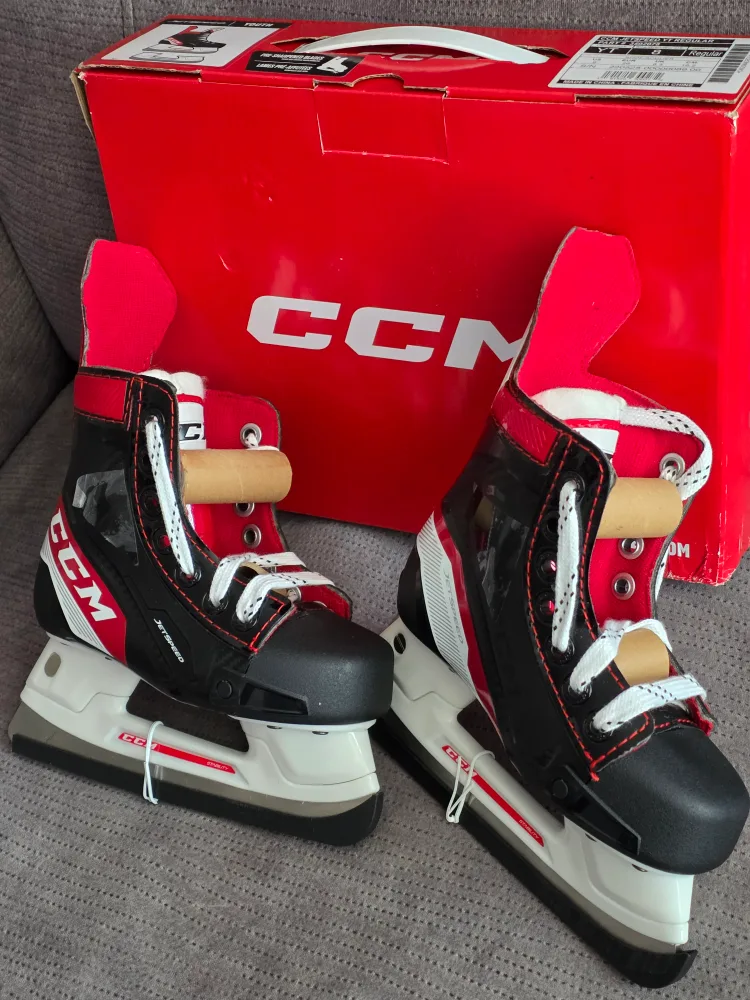 CCM Jetspeed Youth Ice Skates - Size 8 Brand New from $35 image indicator(5)
