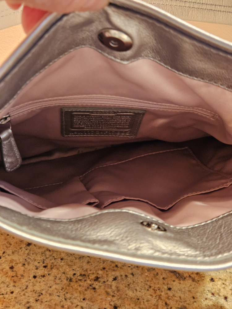 Coach White & Silver Leather Handbag - photo 3